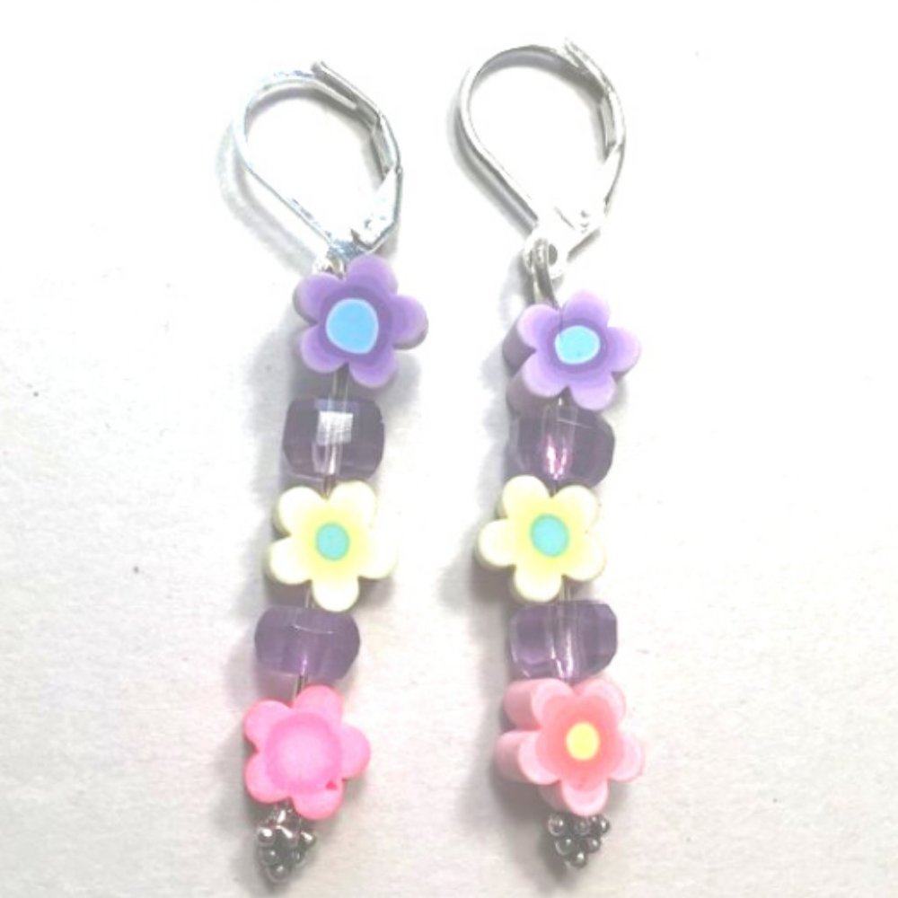 Flower DAngle Earrings With 925 Hooks And Amythyst Beads About 1 1/2"